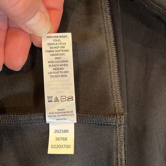 ASSETS BY SPANX Red Hot High Waisted Black Faux Leather Leggings 1X - Picture 10 of 10